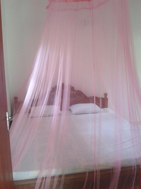 Seaview Paradise Inn Weligama Habitación foto